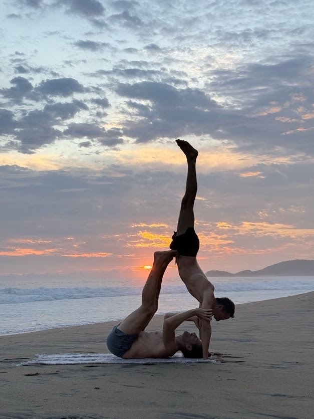 Yoann Bagneux yoga teacher Montreal sunset